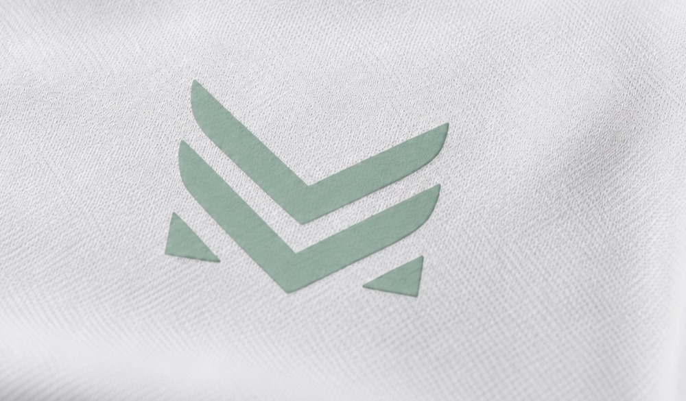 Logo en vinilo textil sobre prenda laboral